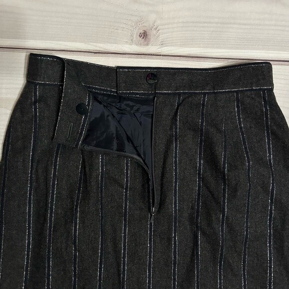 Escada Vintage wool pin stripped pencil skirt pleated hem pockets US size 14 - Picture 5 of 6